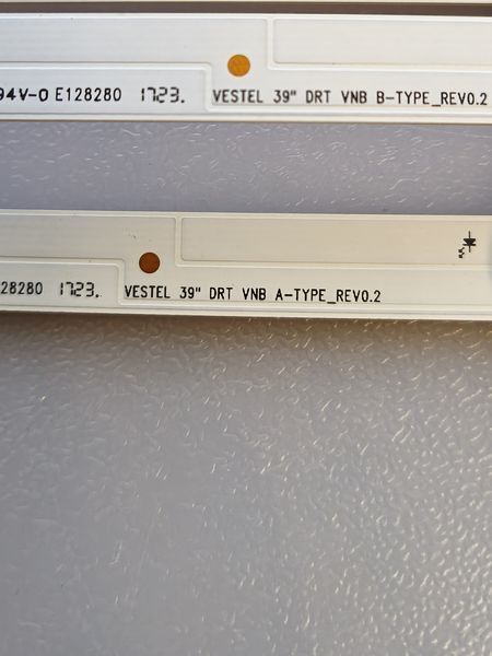 Комплект LED підсвітки 39" DRT VNB B-TYPE_REV0.2 / 39" DRT VNB A-TYPE_REV0.2 до телевізора Luxor LUX0139002, Б/в Оригінал BL1/57 фото